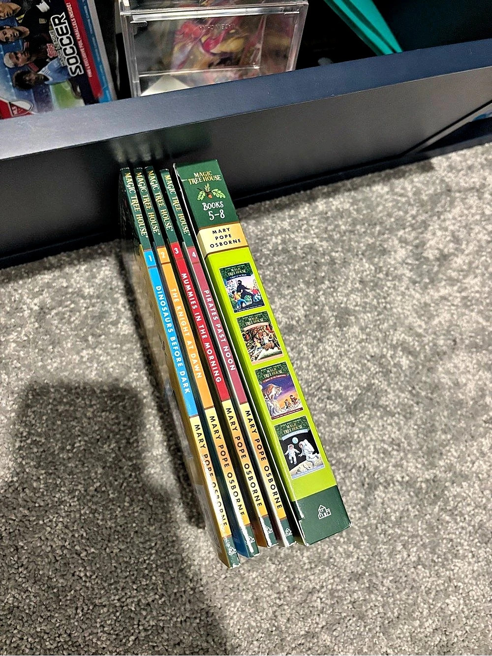 Magic Tree House Books 1-8 Set - Picture 2 of 3